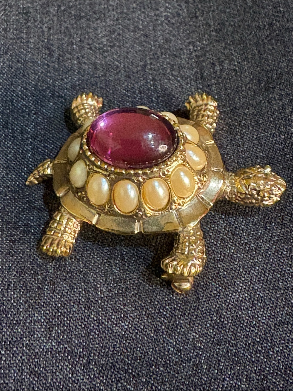 Vtg 1928 Jewelry Purple Jelly Pearl Gold Tone Turtle Pin Brooch Rare
